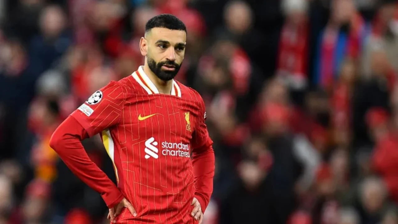 هل يغيب محمد صلاح عن التشكيل الأساسي في مواجهة توتنهام المقبلة؟